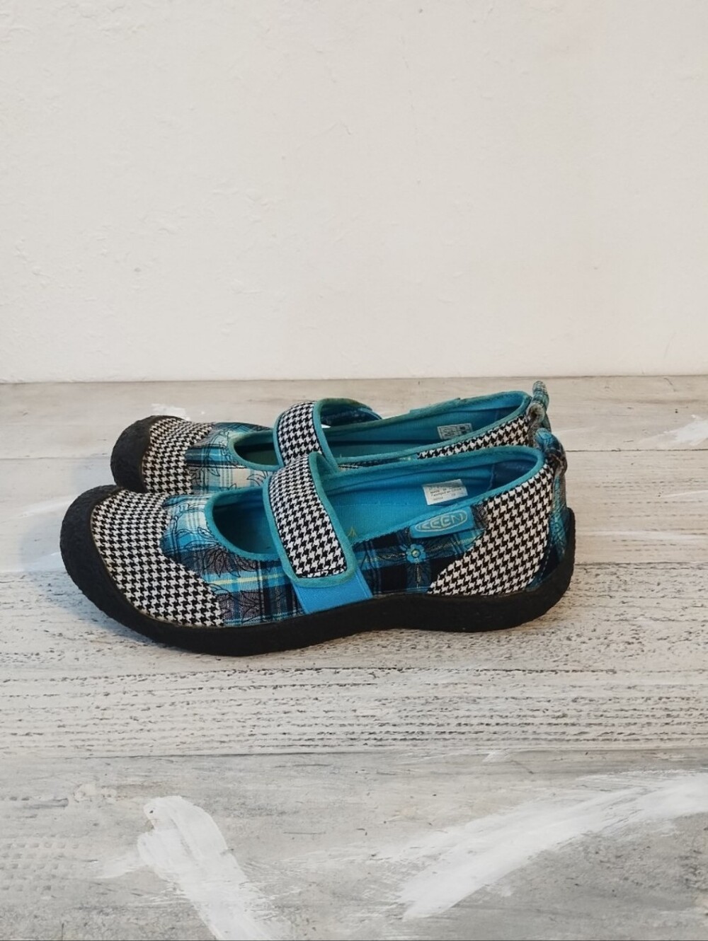 Keen Harvest MJ women's USA size 6.5 /UK women's size 4 good condition